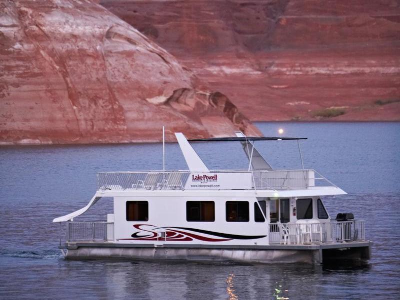 46foot Expedition Class Houseboat