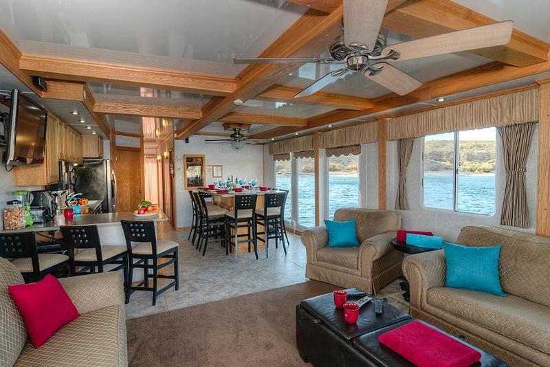 70' Silver Houseboat