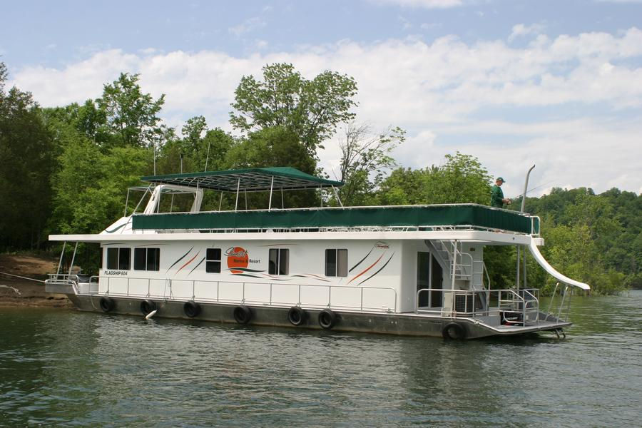 74' Flagship Houseboat on Dale Hollow Lake