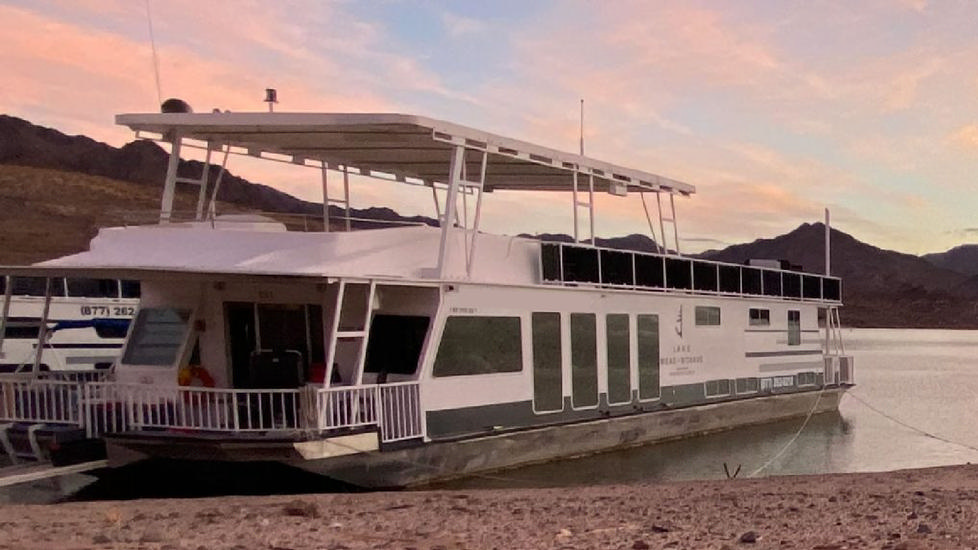 75-foot X'Treme Houseboat
