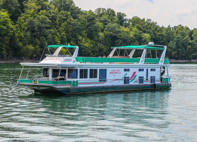 84-foot Bigfoot II Houseboat