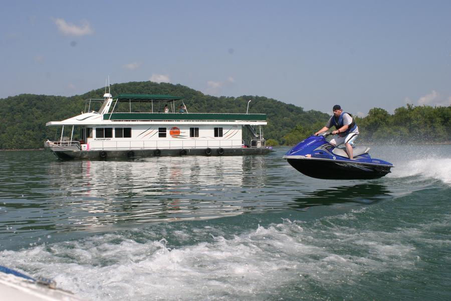 Jet across the wake at an exciting speed aboard a personal watercraft