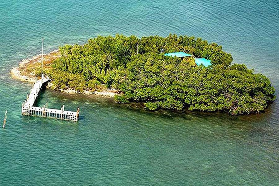 Your private island is a luxury companion to a houseboat