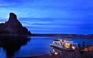 An evening of peace and quiet at Lake Powell