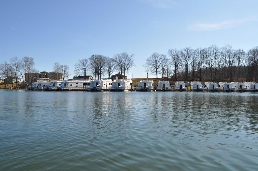 Smith Mountain Lake Houseboat Rentals