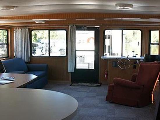 54 Voyageur Plus Class Houseboat