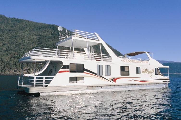 75foot Genesis Regular Slide Houseboat