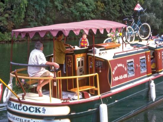 Lockmaster 34 Houseboat