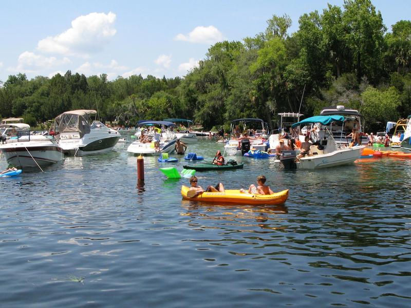 St. John's River Houseboat Photos Pictures
