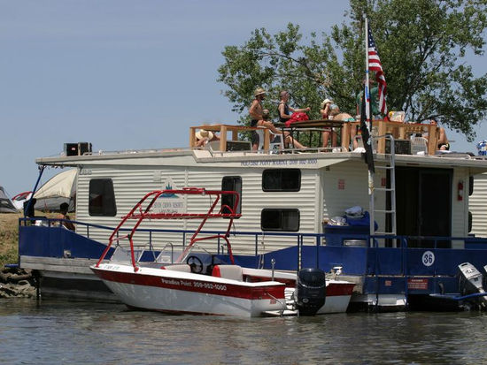 Summit Houseboat