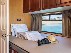 48 Navigator Class Houseboat