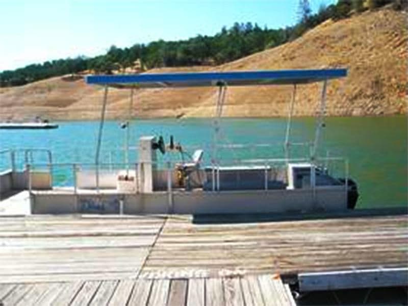 22' Patio Boat