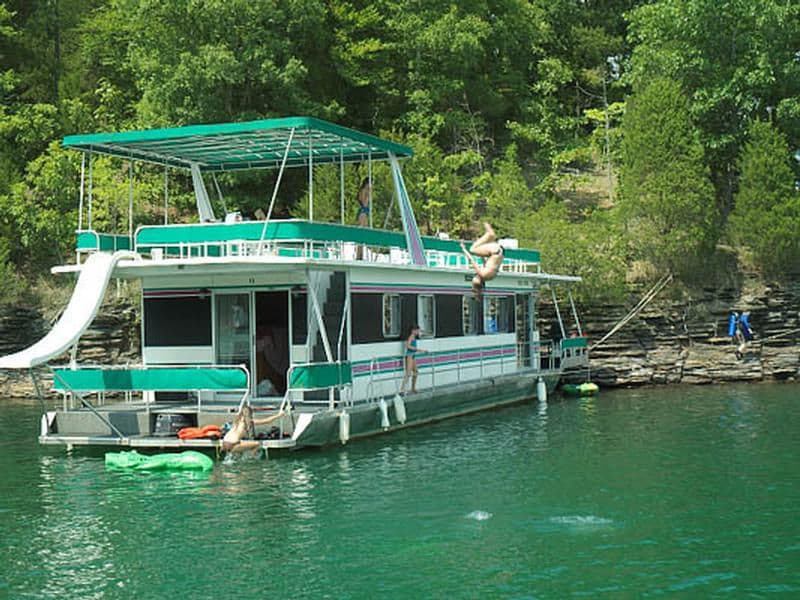 60 Discoverer Houseboat