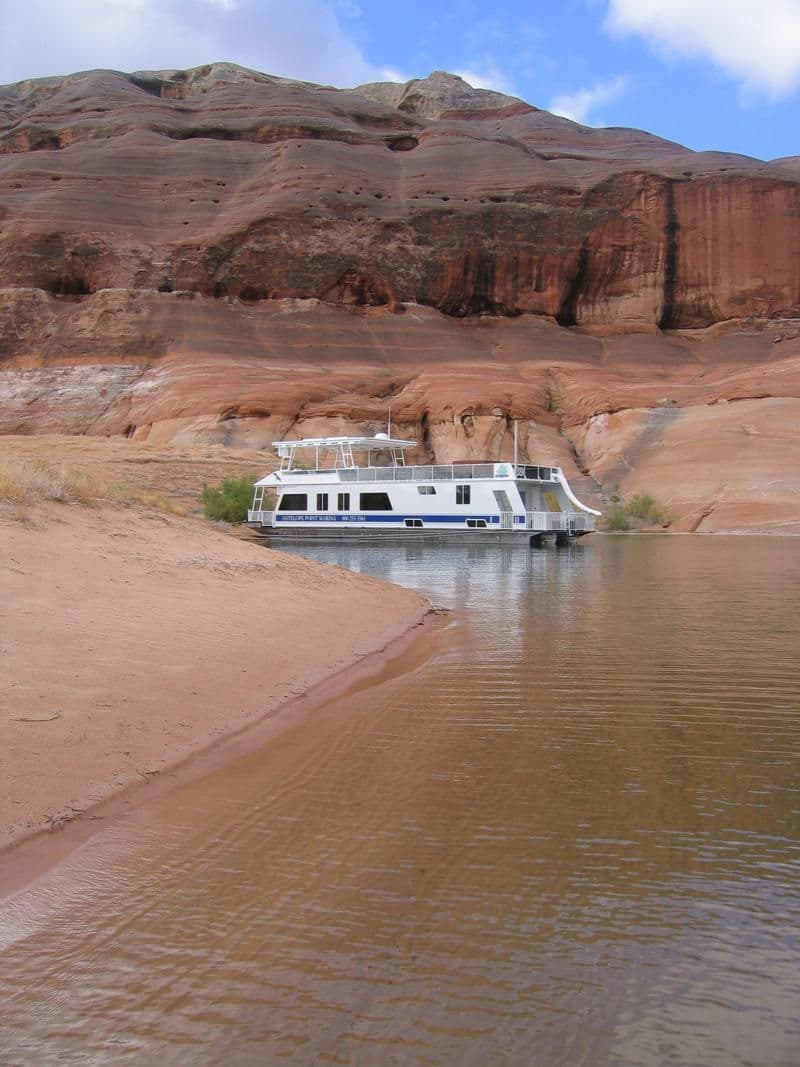 70 Foot Titanium Houseboat