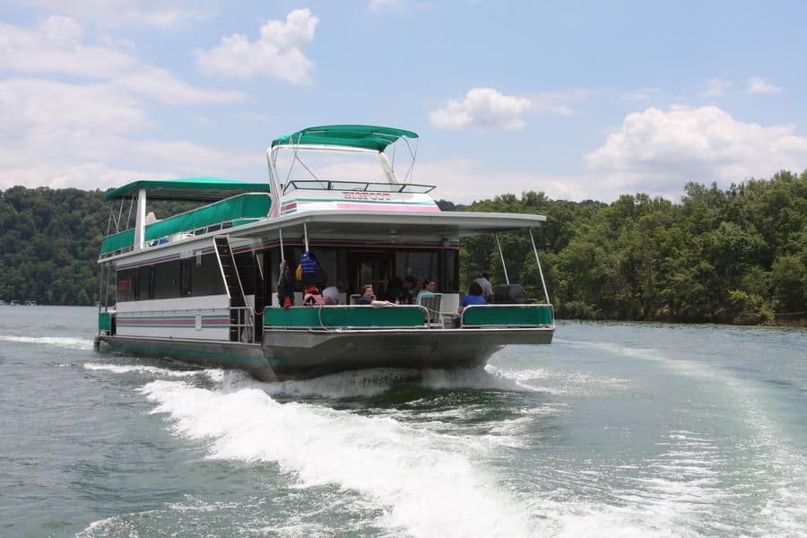 75 Bigfoot Houseboat