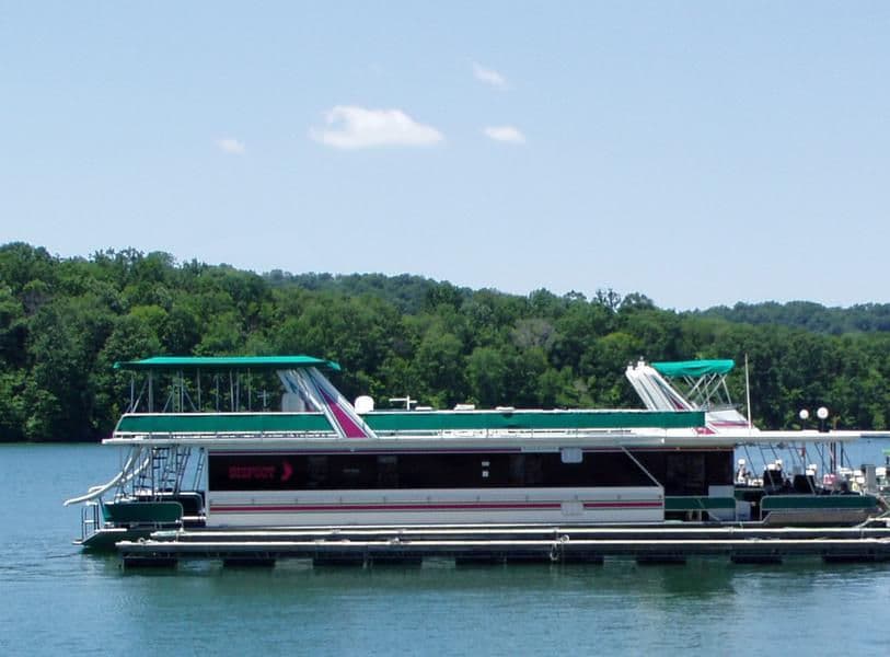 75 Bigfoot Houseboat