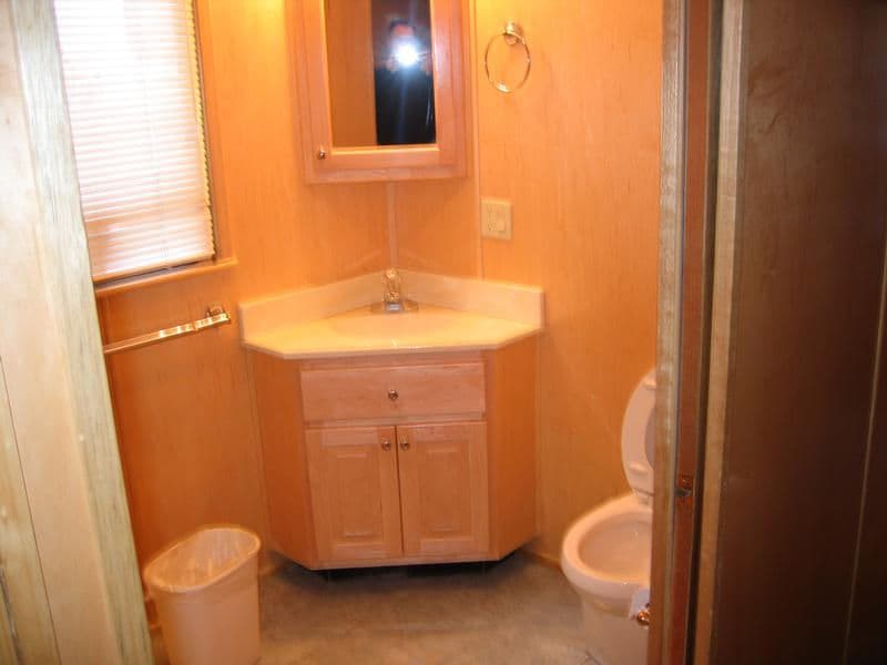 77 Presidential Houseboat