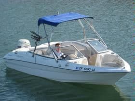 Open-Bow Ski Boat