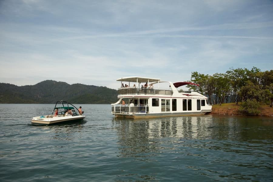 Corinthian Houseboat