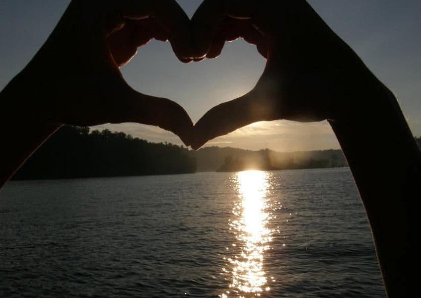 Fall in love with the the beauty of the great outdoors at Dale Hollow