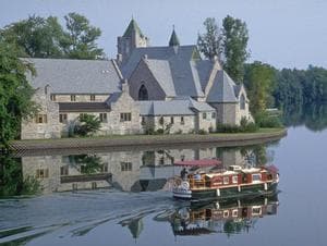 Types of Houseboat Vacations
