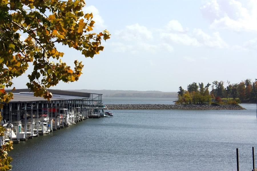 Houseboats of various size ready to depart