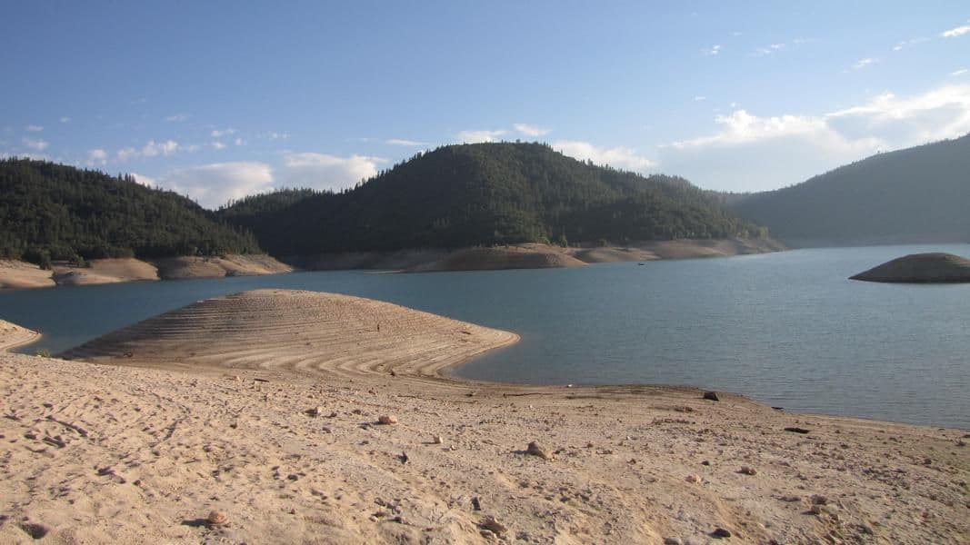Prime shorelines for afternoon picnics and campfires at night