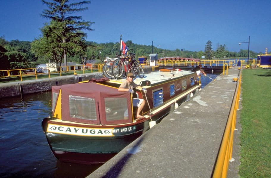 Lockmaster 41 Houseboat