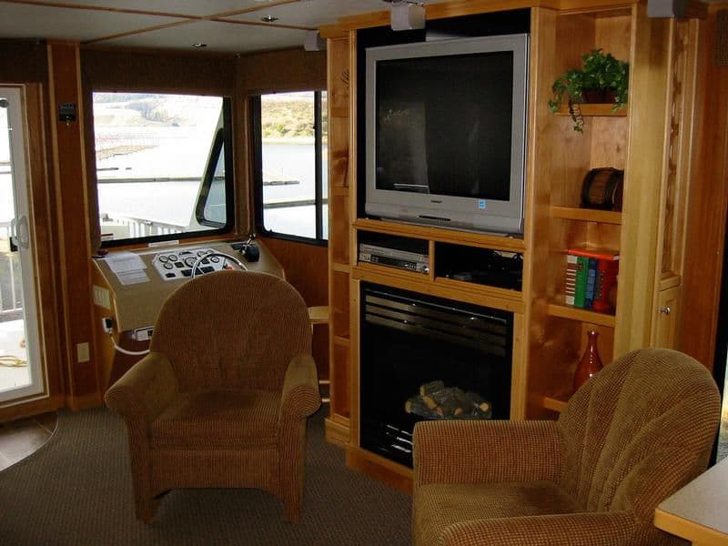 Nova Class Houseboat