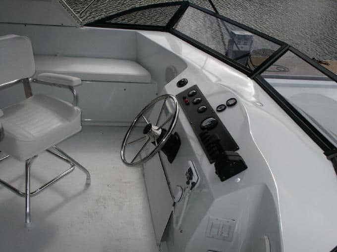 Presidential Series Houseboat