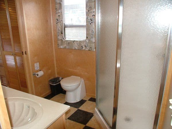 State Dock 800 Houseboat