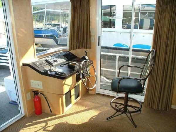 State Dock 900 Houseboat