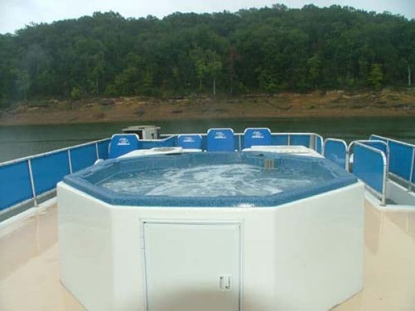 State Dock 950 “Luxury Cat” Houseboat