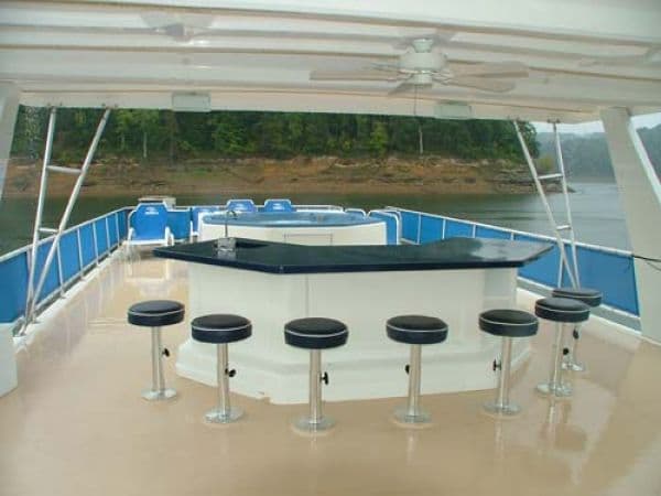 State Dock 950 “Luxury Cat” Houseboat