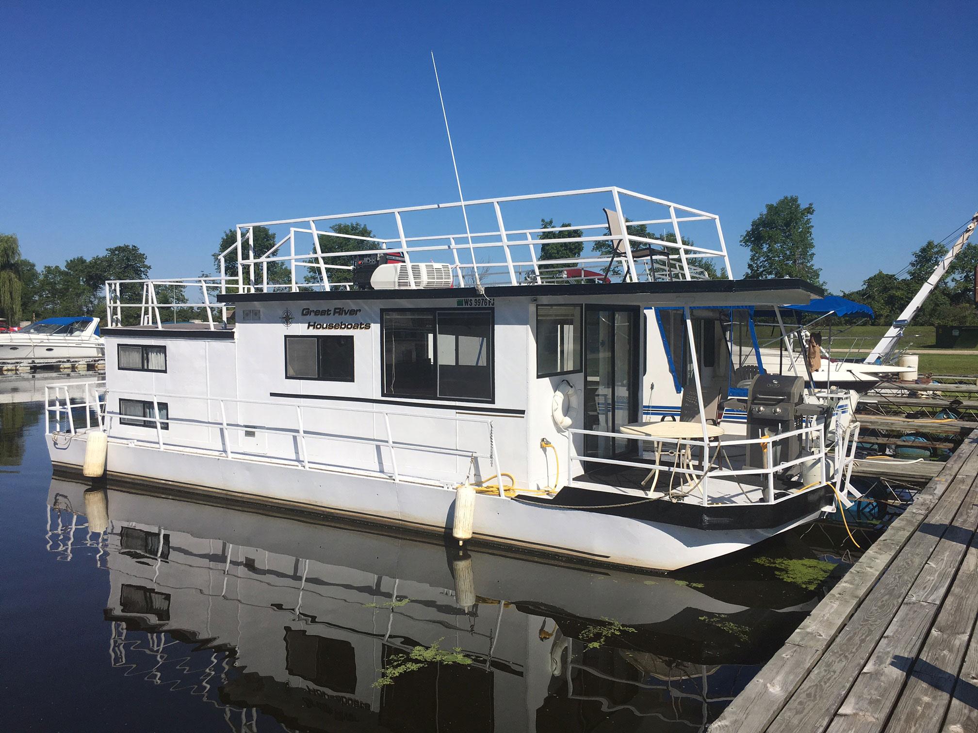Wanderer Houseboat