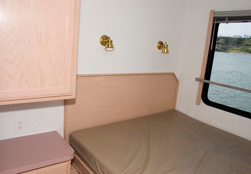 Voyager II Houseboat