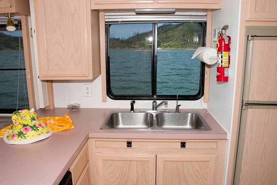 Voyager II Houseboat