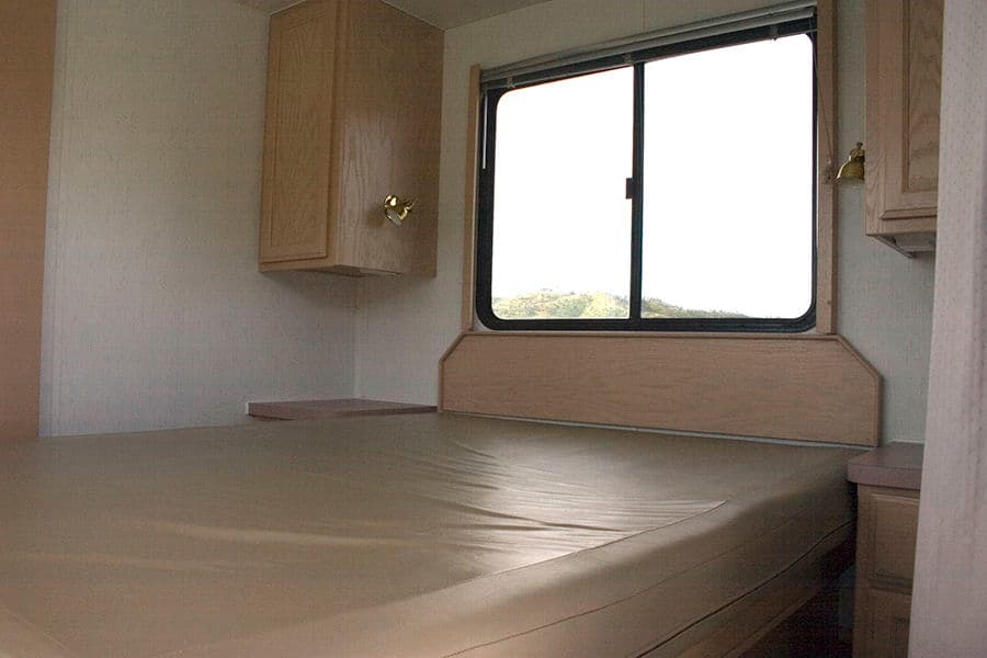 Voyager II Houseboat