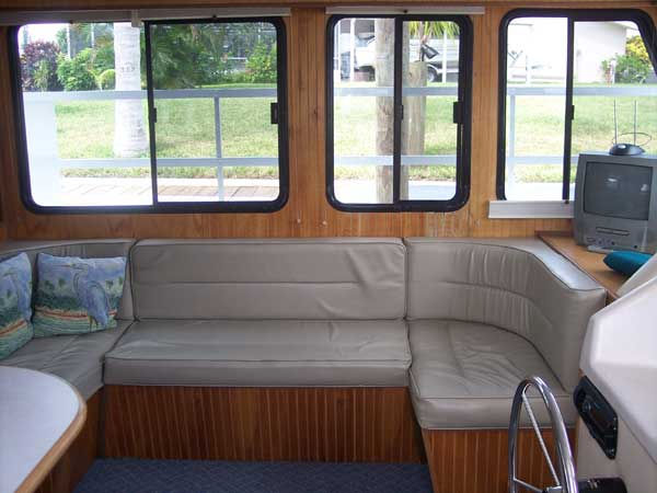 37 Foot Sports Series Houseboat