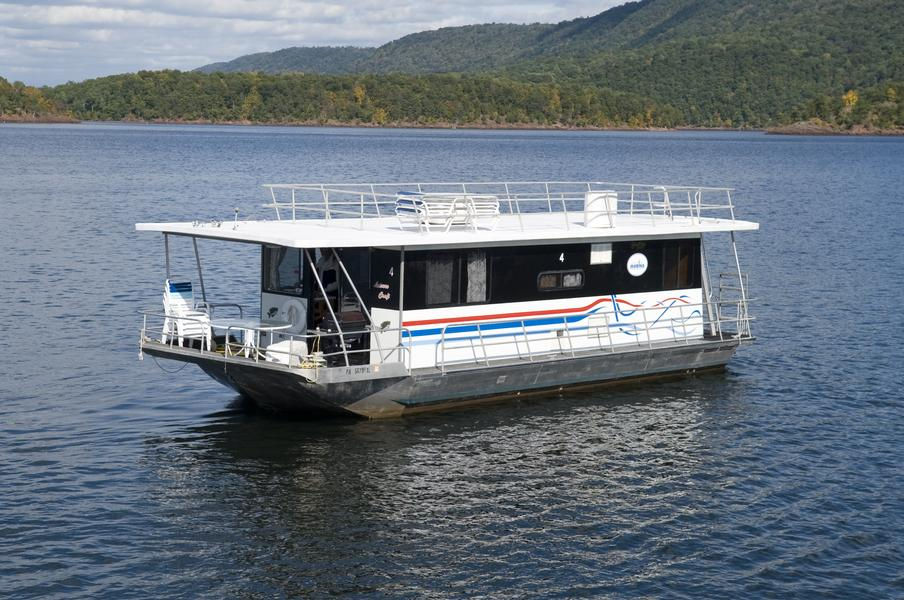 40 Foot Crappie Houseboat