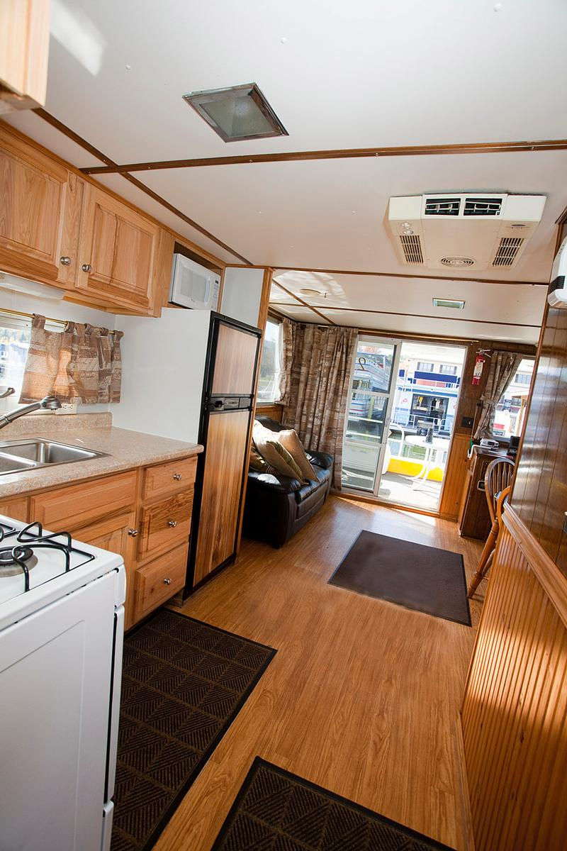 40 Jeffey Houseboat