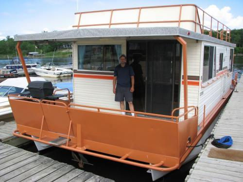43 Foot Houseboat
