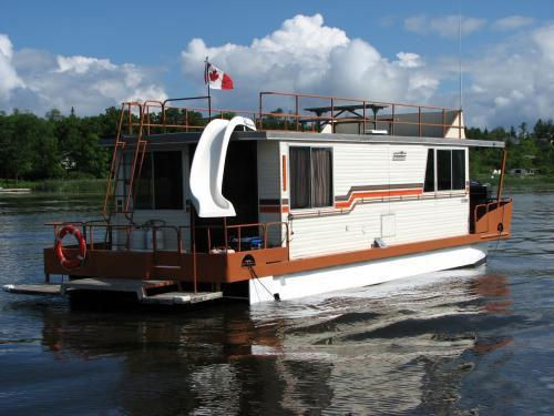 43 Foot Houseboat