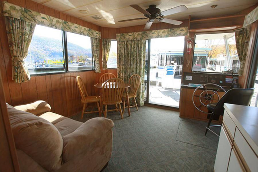 46 Foot Driftwood Houseboat