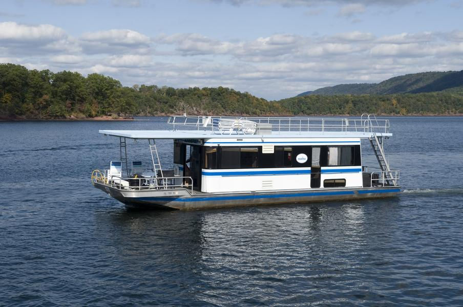 46 Foot Minnow Houseboat