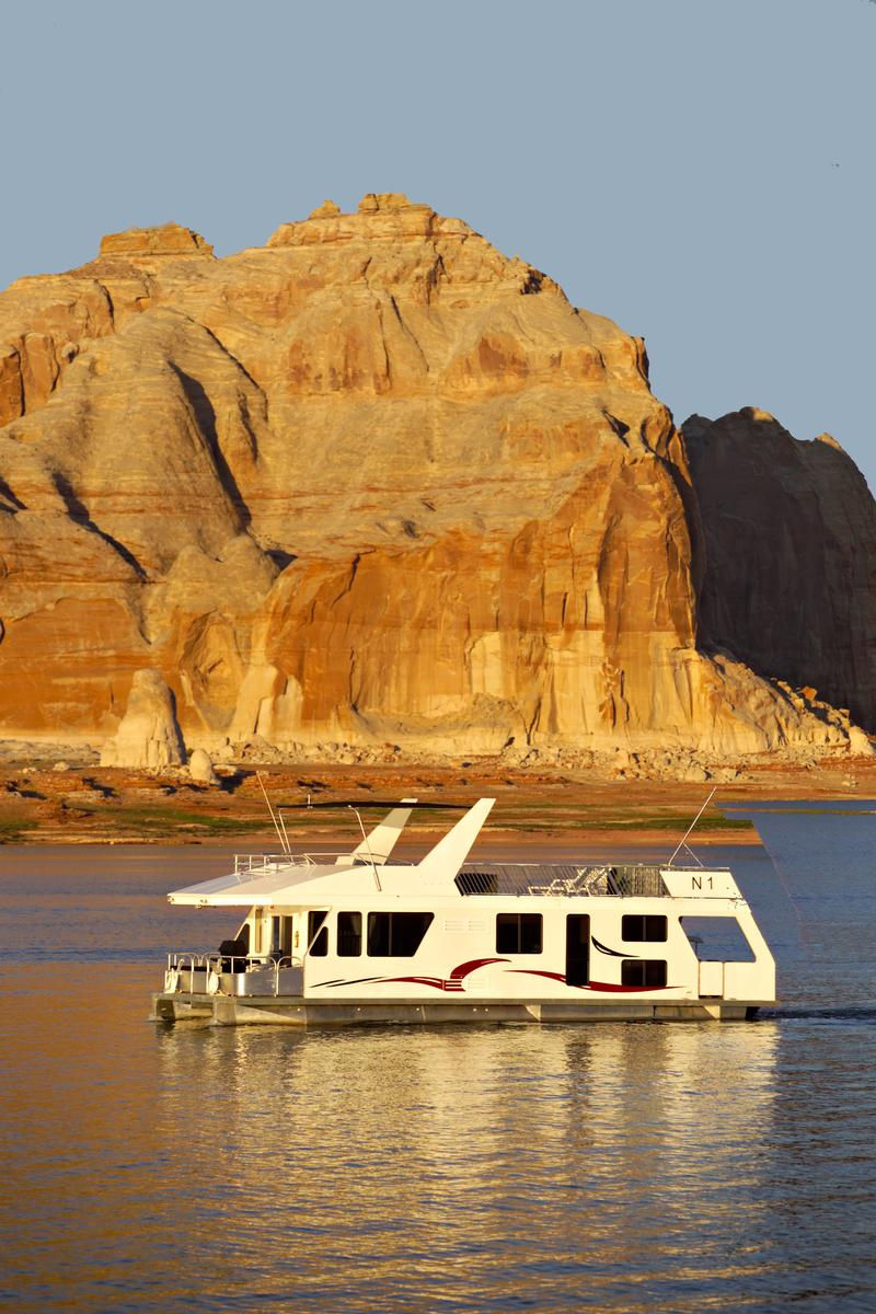 48 Navigator Class Houseboat