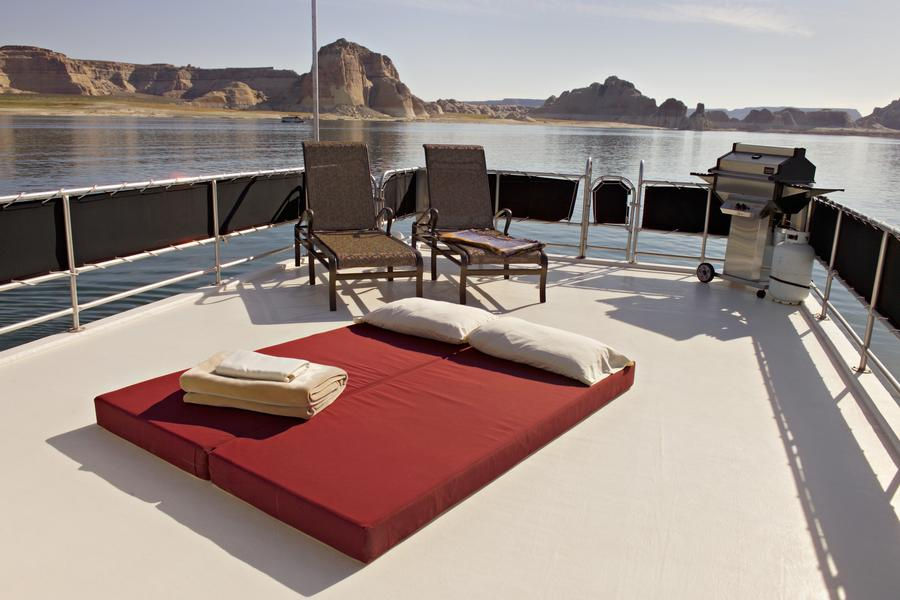 48 Navigator Class Houseboat