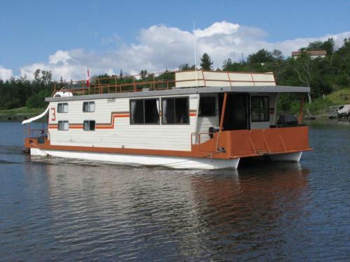 49 Foot Houseboat