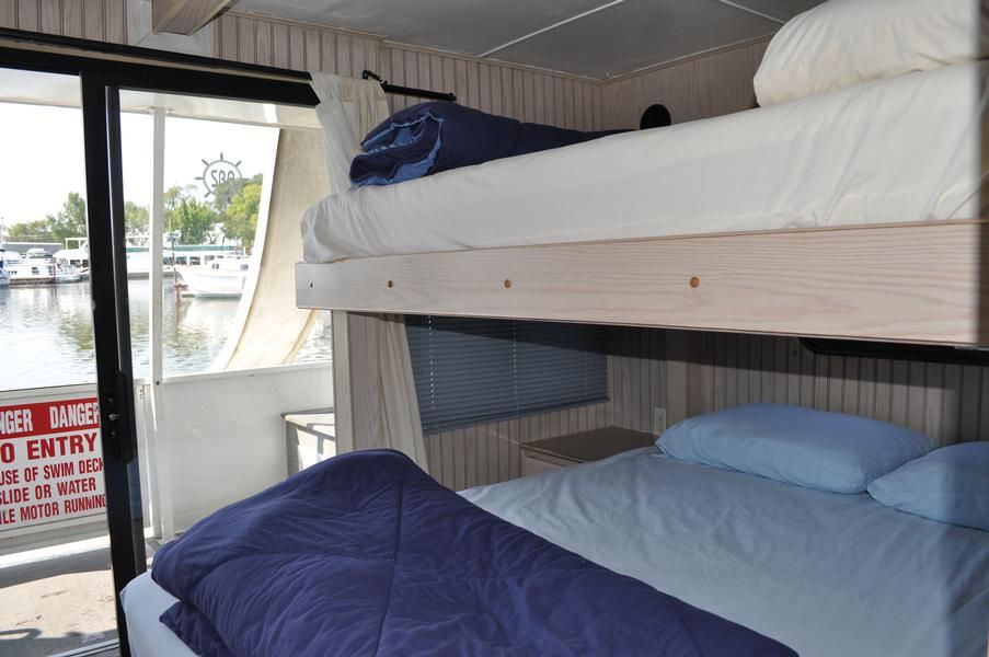 50 Foot Captain Series Houseboat