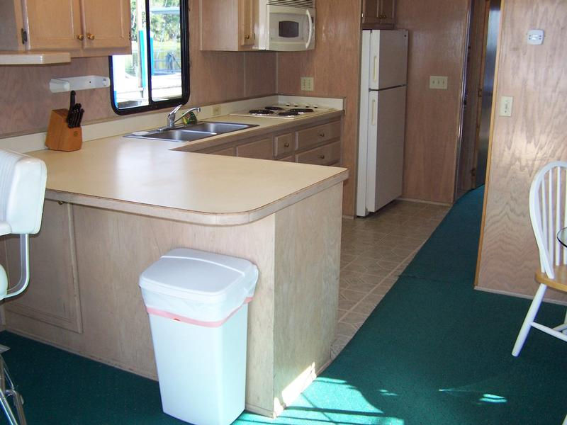 53 Foot 8 Sleeper Executive Houseboat